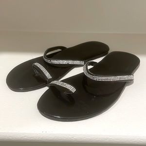Black sandals size 8